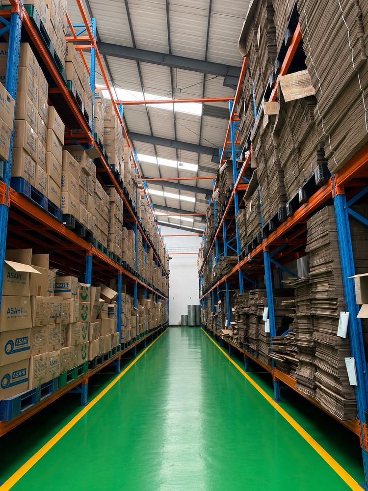 Gudang stok lakban Asahi siap kirim untuk distributor